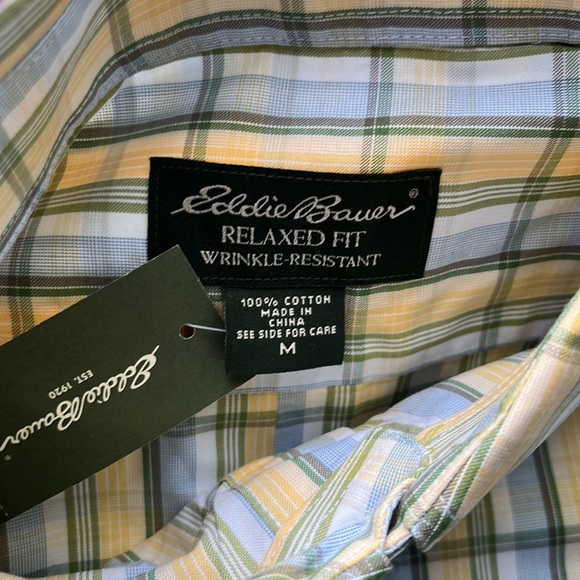 NWT - EDDIE BAUER Relaxed fit wrinkle resistant casual button down shirt - Picture 7 of 9